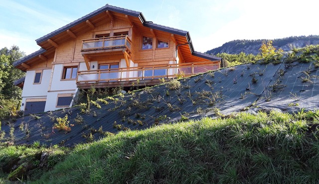Exceptional chalet *, with refined Savoyard charm. Sauna, Spa, 3 bathrooms