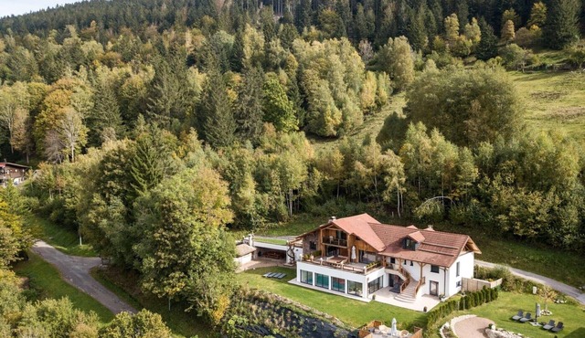 Exceptional chalet with indoor pool, sauna and garden in the village of Ventron