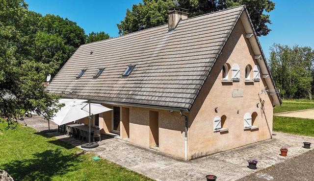 Exceptional, comfortable group gîte in absolute calm :) Pétanque and sauna!