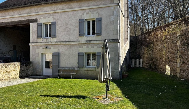 Exceptional Cottage in Lésigny with Covered Pool