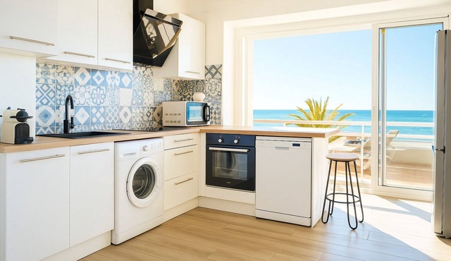 Exceptional Sea View – Sunrise Guaranteed!