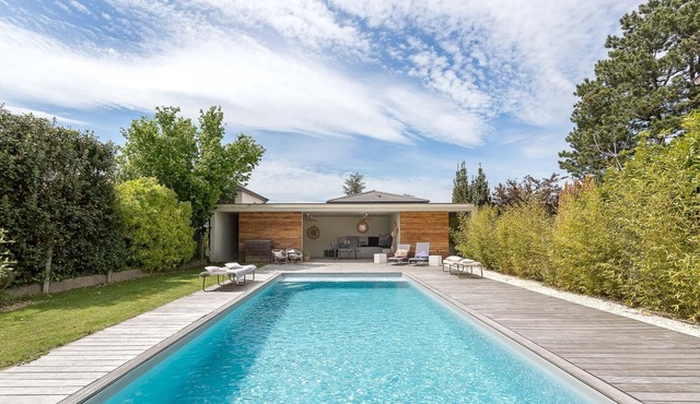 Exceptional villa / Swimming pool /