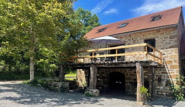 Exceptional gîte on the banks of the river Lot