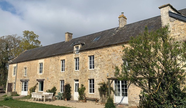 Exceptional group gîte for families, friends, professionals 24 pers.