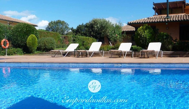 Exceptional Holiday Villa, large private pool, next to the Golf Course