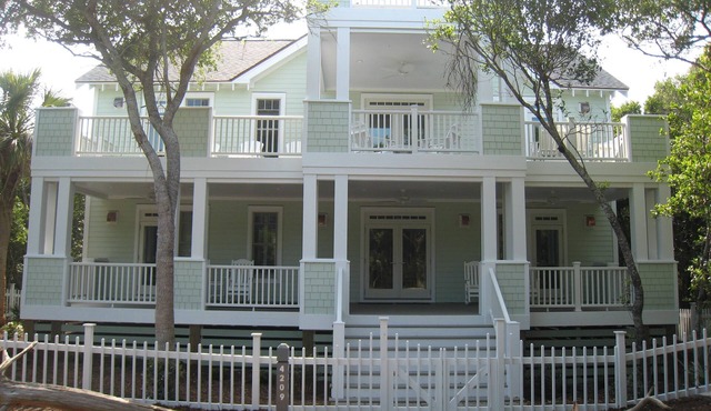EXCEPTIONAL HOME, WALK TO: E BEACH, MIKE'S BITES, SHOAL'S, COMMON & CONSERVANCY