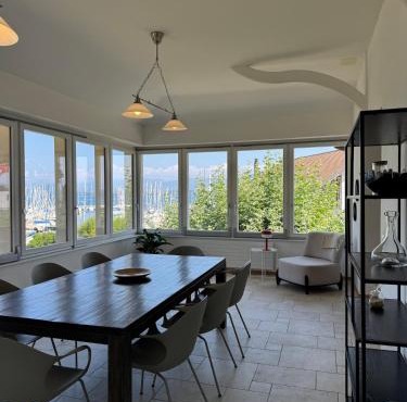 Exceptional house by Lake Geneva