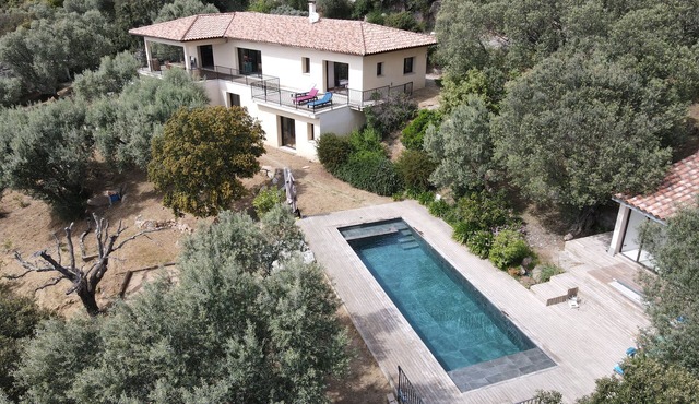 Exceptional house in quiet magnificent view