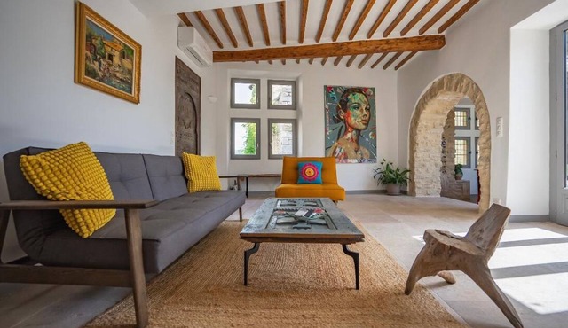 Exceptional house in the heart of Goult