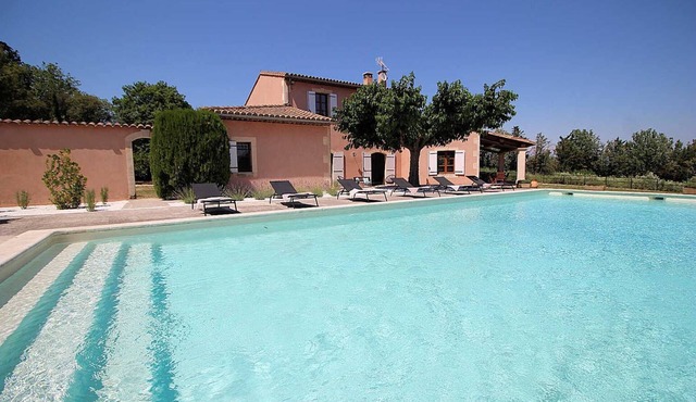 Exceptional landhouse in Noves, Alpilles, none opposite, large pool, pets allowed (2).