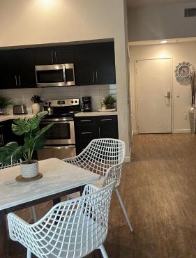 Exceptional Loft FREE Parking and WIFI