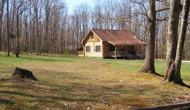 Exceptional Log Cabin near the New River Gorge with Game Room-Sleeps 12