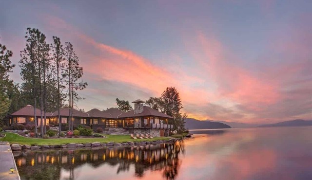 Exceptional Luxury, Private 365` Waterfront Home