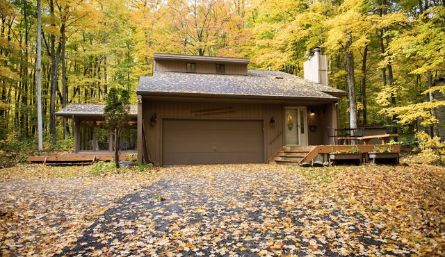 Exceptional Modern Meets Cabin Home Near Ski Resorts, Harbor Springs & Petoskey