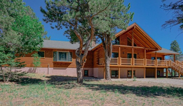 Exceptional Mountain Lodge in the Colorado Southern Rockies. Multifamily space!