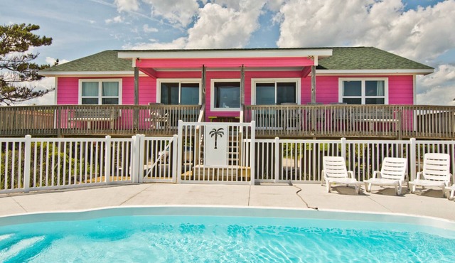 Exceptional Ocean Front Cottage With Pool Perfect For Your Family!