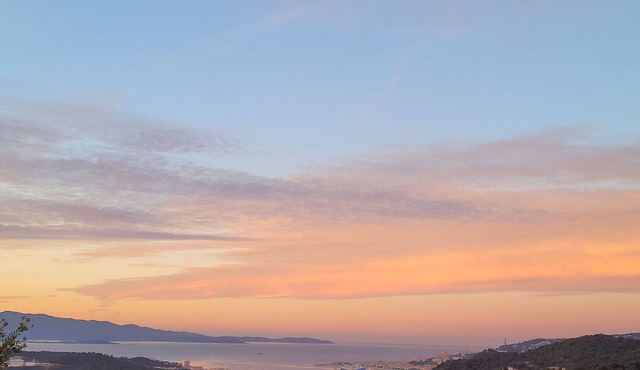 Exceptional panoramic sea view on the Gulf of Ajaccio. Very quiet. Garden