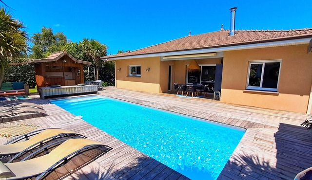 EXCEPTIONAL, PEACEFUL VILLA WITH HEATED POOL IN LÈGE CAP-FERRET