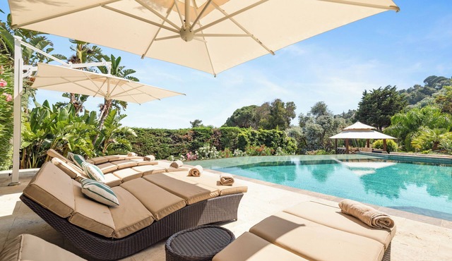 Exceptional property with sea view