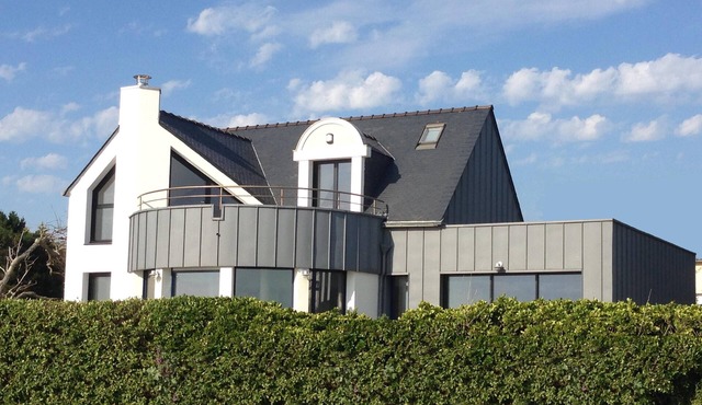 Exceptional resort facing sea and beach