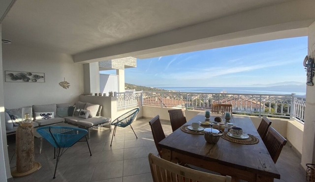 Exceptional Sea View