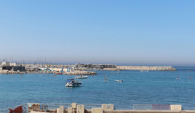 EXCEPTIONAL SEA VIEW POINTE ROUGE 60 M2