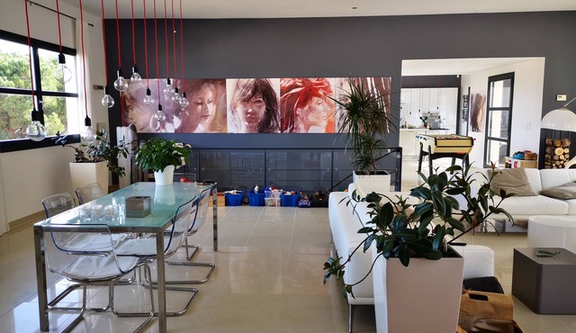 Exceptional setting! Modern villa in Toulouse for 4 people