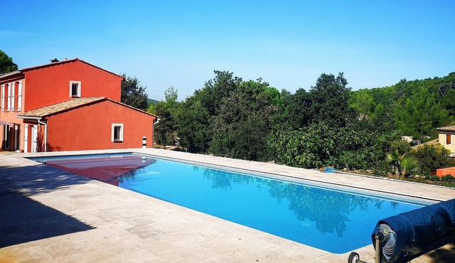 EXCEPTIONAL site: SPACIOUS VILLA 8 BEDS, SWIMMING POOL 15x5M, SAUNA