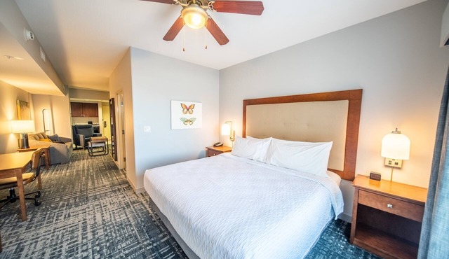 Exceptional Stays! 2 Comfortable Units, Pet-Friendly, Indoor Pool!