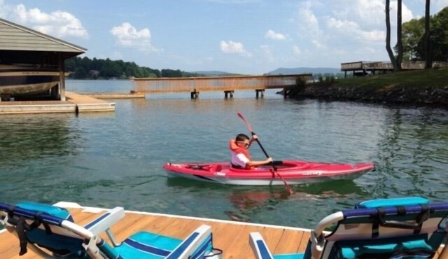 Exceptional townhome with Wifi, 2 kayaks, and amazing sunrises.