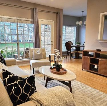 Exceptional Townhome With A View