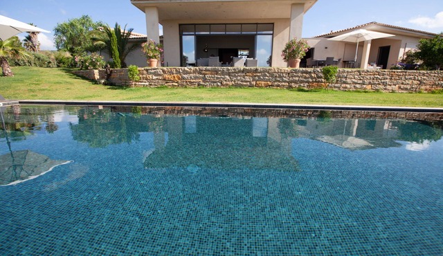 Exceptional villa with sea and countryside view