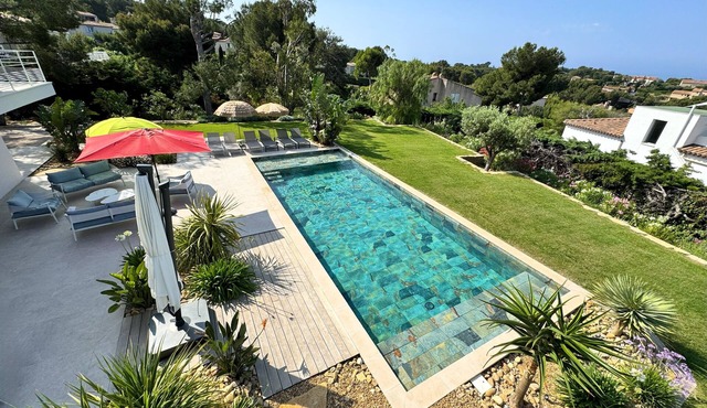 Exceptional villa, Domaine de Port D'Alon, superb sea view and private pool.