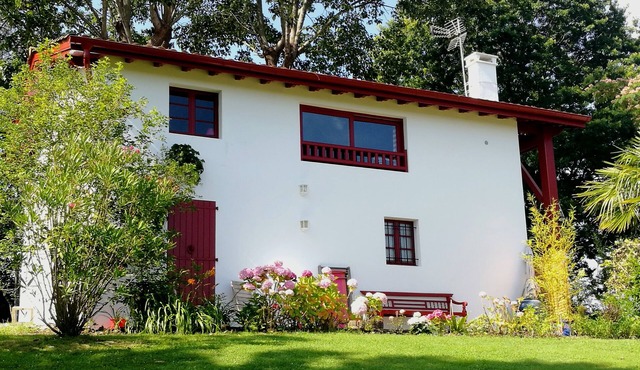 Exceptional view, 20 mn from beaches and best hikes