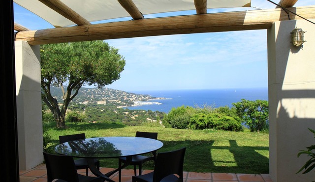 EXCEPTIONAL VIEW OF THE SEA - APARTMENT 75 M2 RENOVATED