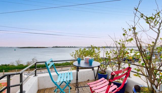 Exceptional view - House for 4 - 100m beach