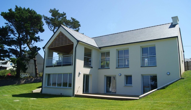 Exceptional view of the sea swimming pool, spa, bikes 5-star classification