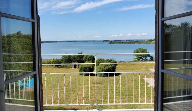 exceptional view on the Gulf of Morbihan private heated pool