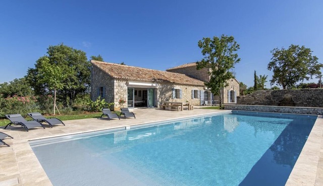 Exceptional Villa 10 min from Cahors. In the heart of the Cahors wine region.