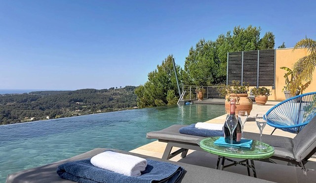 Exceptional villa, sea view - 12 guests