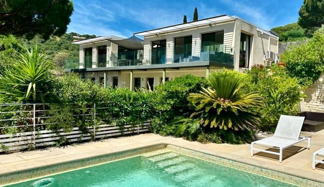 Exceptional villa with direct access to Escalet beach near St-Tropez