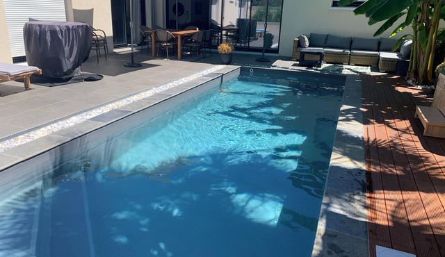 Exceptional villa with pool and spa in the heart of the Dordogne capital