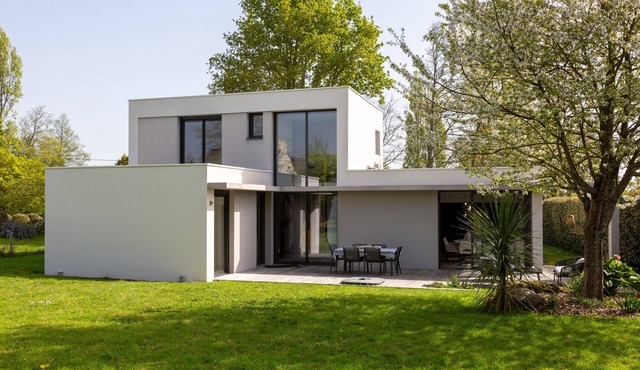 Exceptional Villa with Garden – 10 Minutes from Combrit Beaches