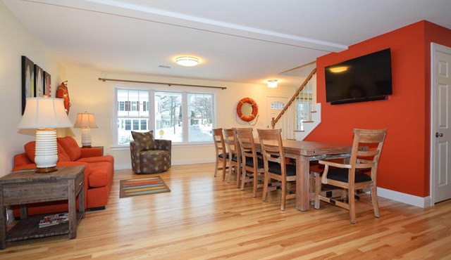 Exceptional Year Round Rental 1/4 Mile To Short Sands Beach & Downtown York