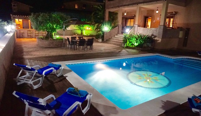 Exclusive villa with private pool, outdoor barbecue and game room 13 p.