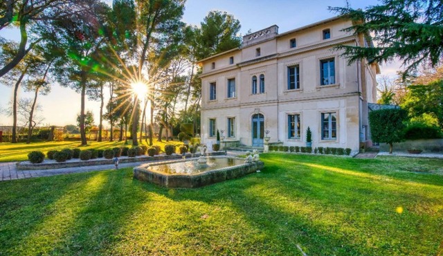 Exclusive Venue for Professional Events & Seminars (10 to 300 guests)