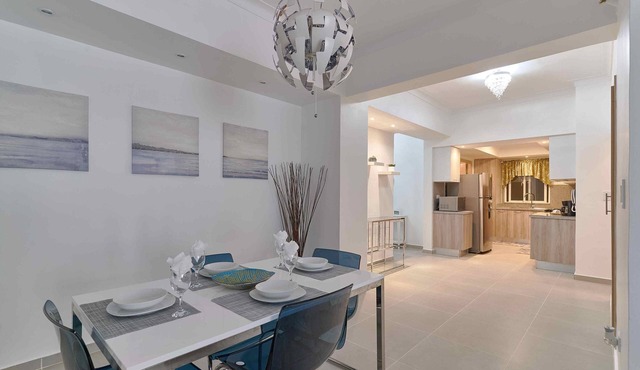 Exclusive 2 bed Apt. Evaristo Morales