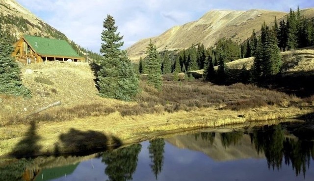 Exclusive 23-Acre Rocky Mtn. Retreat - Featured in a Music Video! Unforgettable