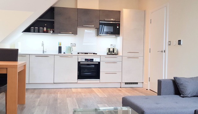 *Exclusive 2Bed Apartment Free Parking Discounts*