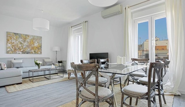 Exclusive 3BR Apartment Near Retiro Park. Reina Sofia II